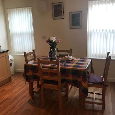 Great Offer 2 Bed Tenby Flat Free Parking 외부 사진