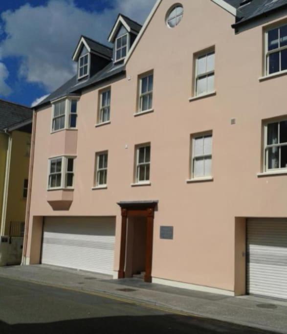 Great Offer 2 Bed Tenby Flat Free Parking 외부 사진