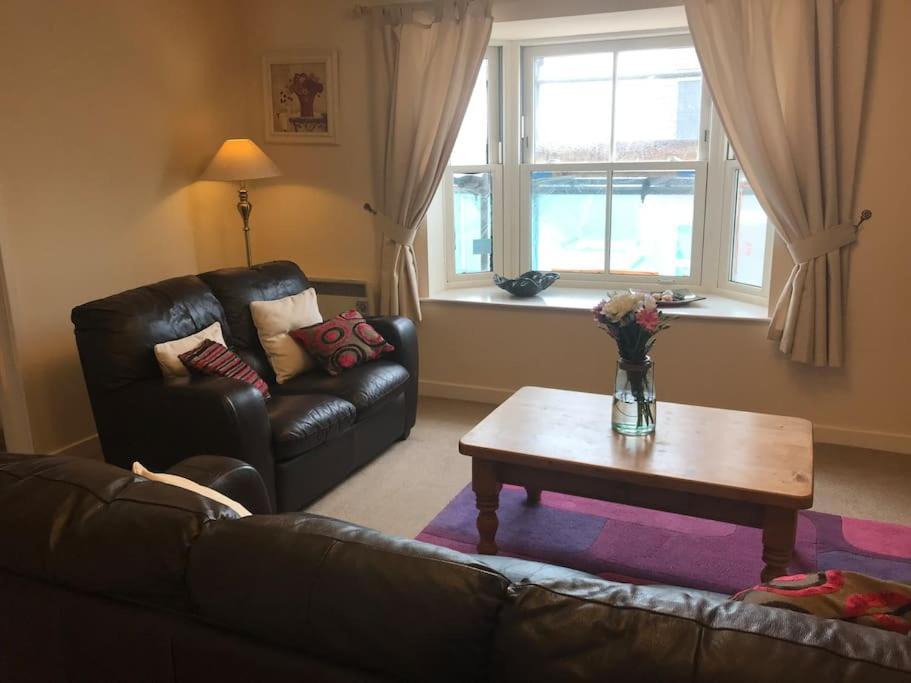 Great Offer 2 Bed Tenby Flat Free Parking 외부 사진